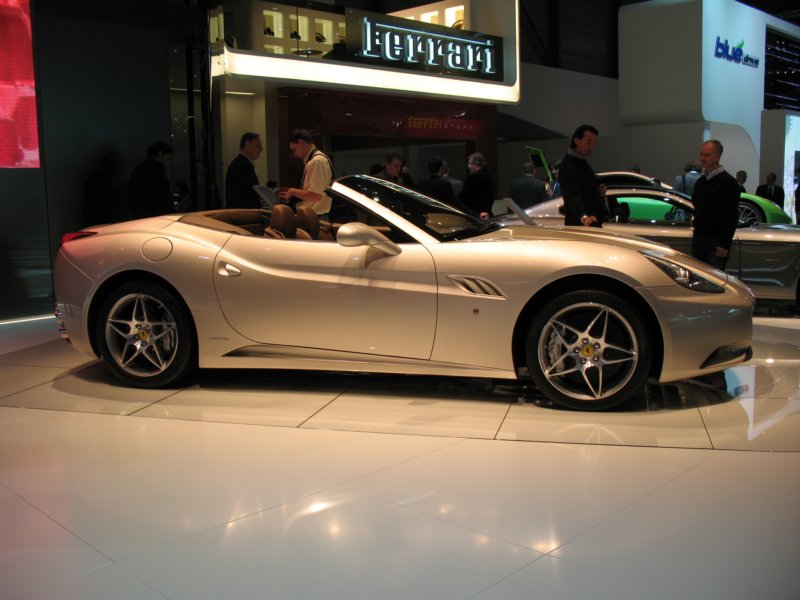 ferraricalifornia4.jpg