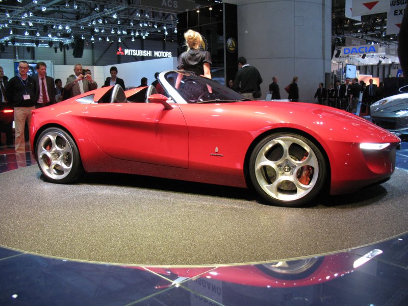 pininfarinaalfaromeo2uettottanta69.jpg