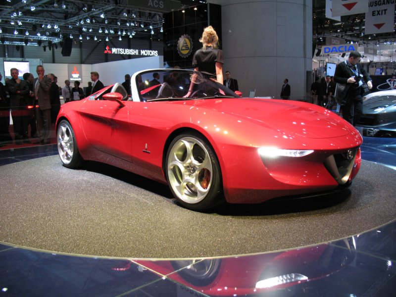 pininfarinaalfaromeo2uettottanta73.jpg