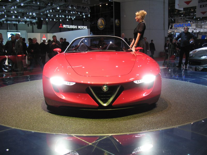 pininfarinaalfaromeo2uettottanta79.jpg