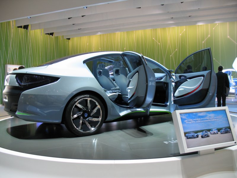 renaultfluenceze4.jpg