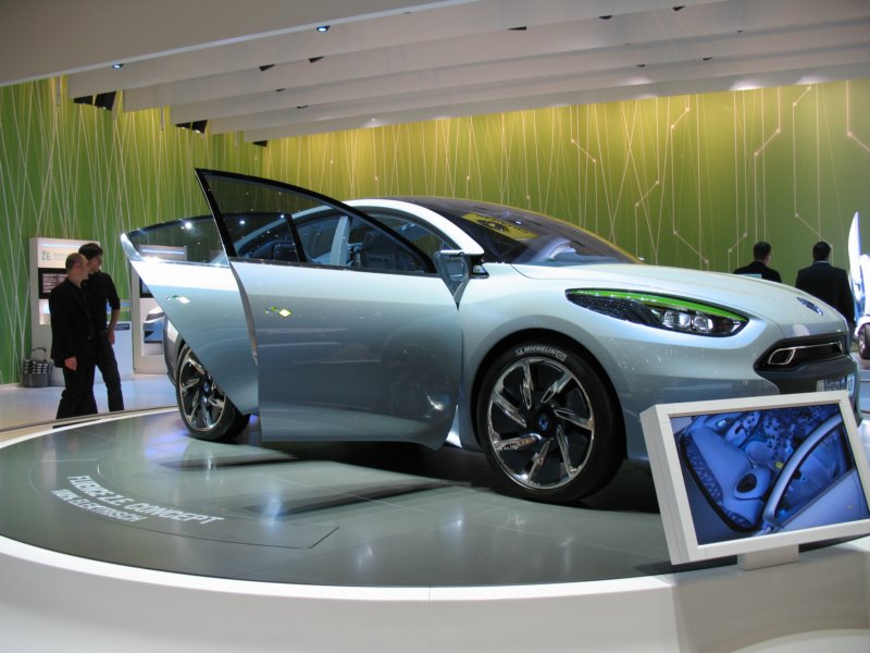 renaultfluenceze9.jpg