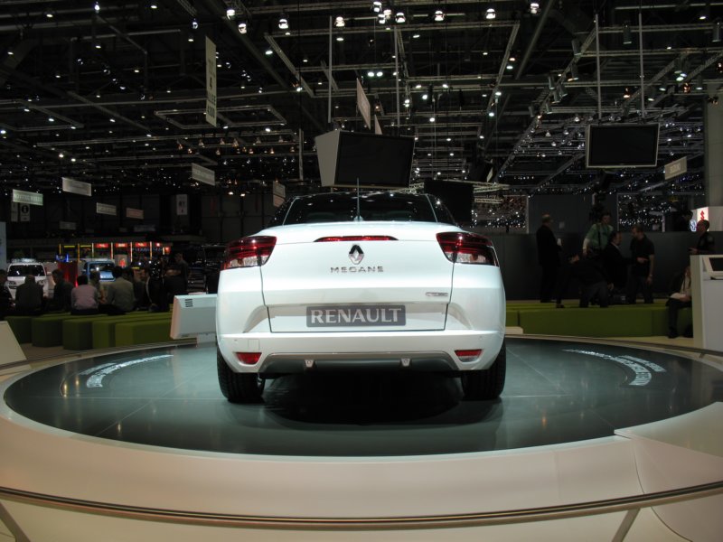 renaultmganecc.jpg