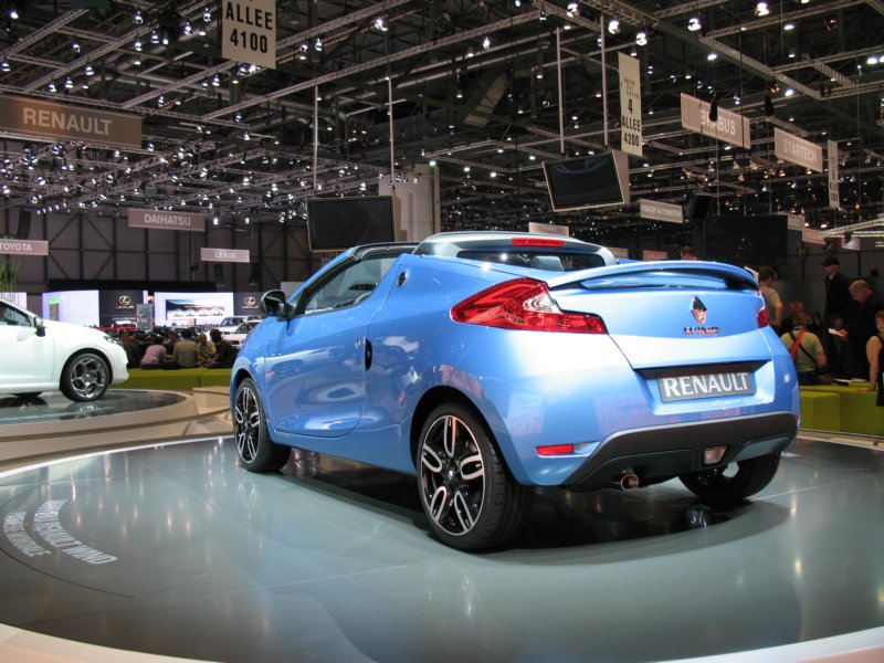 renaultwind32.jpg