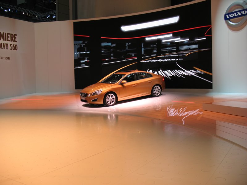volvos60pedestriandetectionwithfullautobrake23.jpg