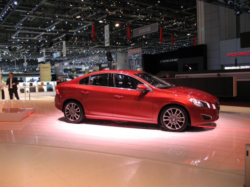volvos60pedestriandetectionwithfullautobrake25.jpg