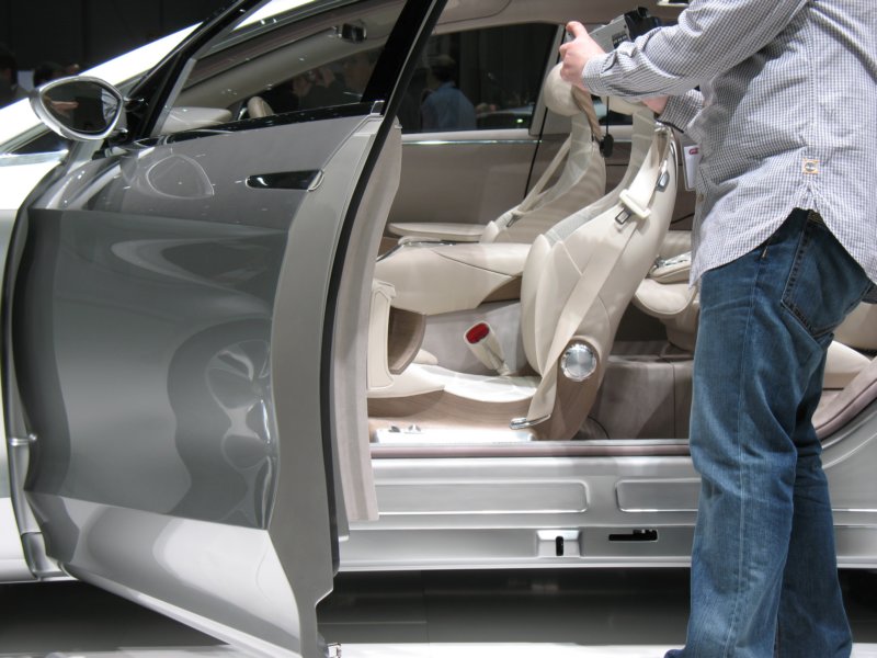 mercedesf800style24.jpg