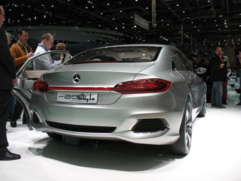 mercedesf800style32.jpg