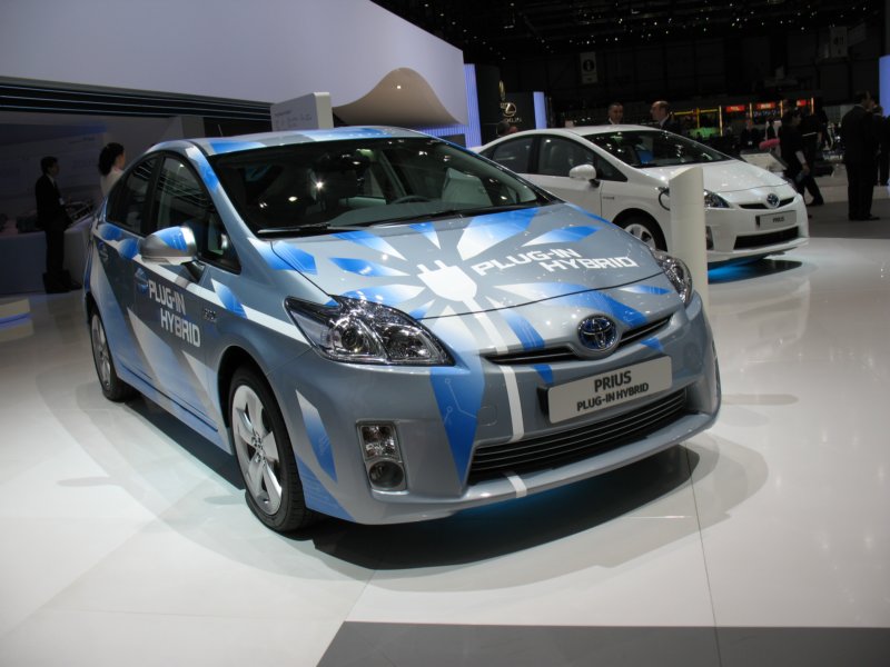 toyotapriuspluginhybrid4.jpg