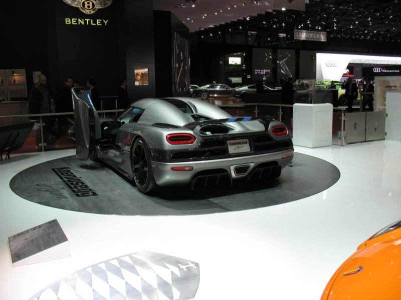 koenigseggagera27.jpg