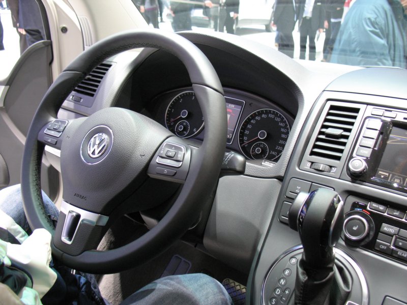 vwmultivan7.jpg