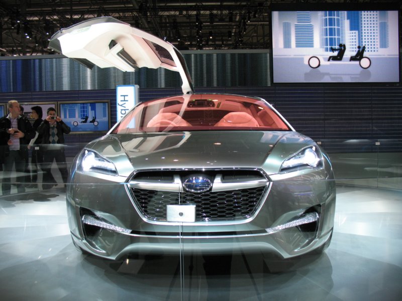 subaruhybridtourerconcept5.jpg