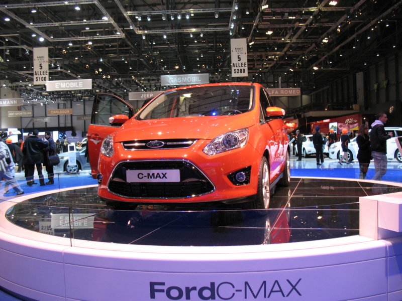 fordcmax18.jpg