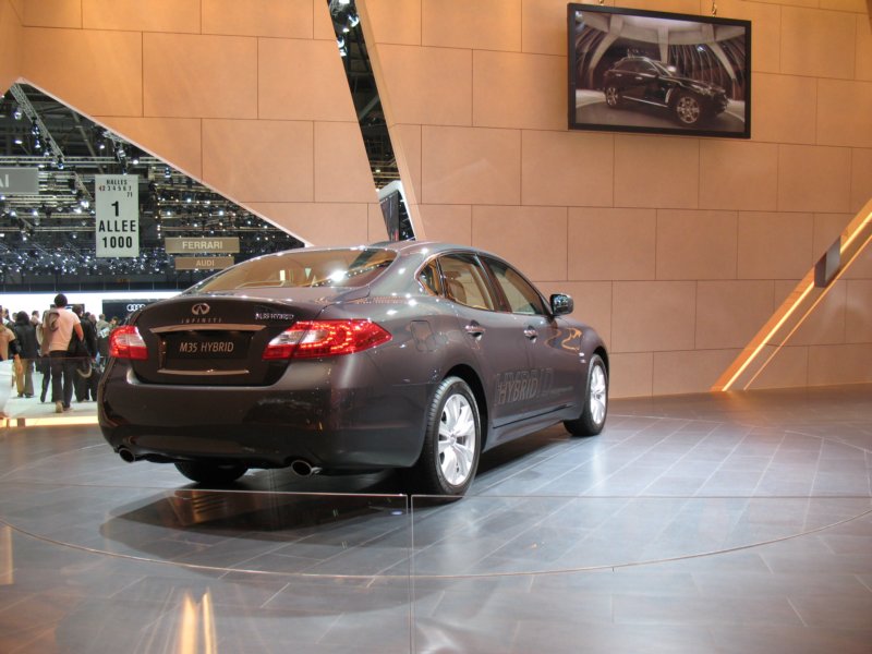 infinitim35hybrid11.jpg