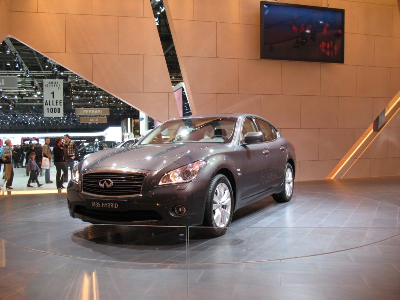 infinitim35hybrid23.jpg