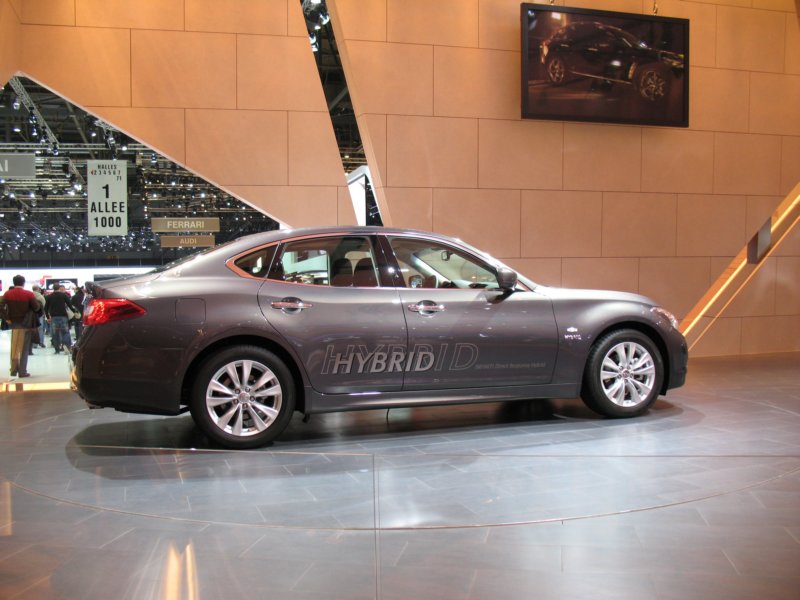infinitim35hybrid4.jpg