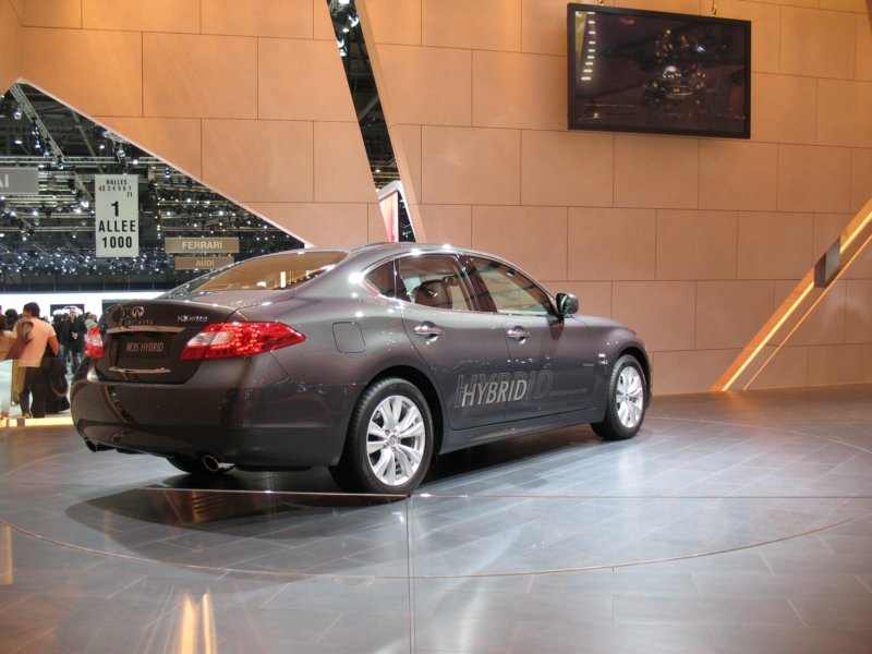 infinitim35hybrid9.jpg